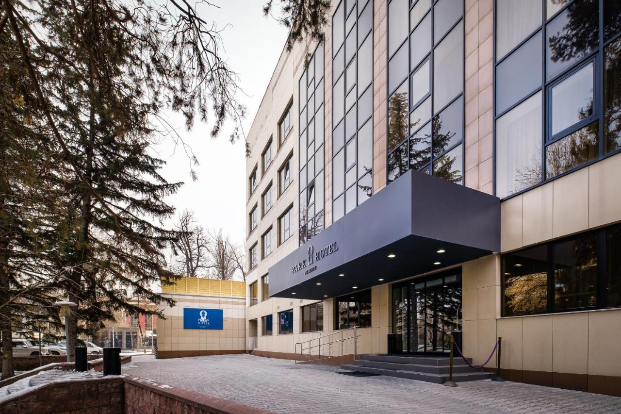 Park hotel алматы. Парк отель Алматы.